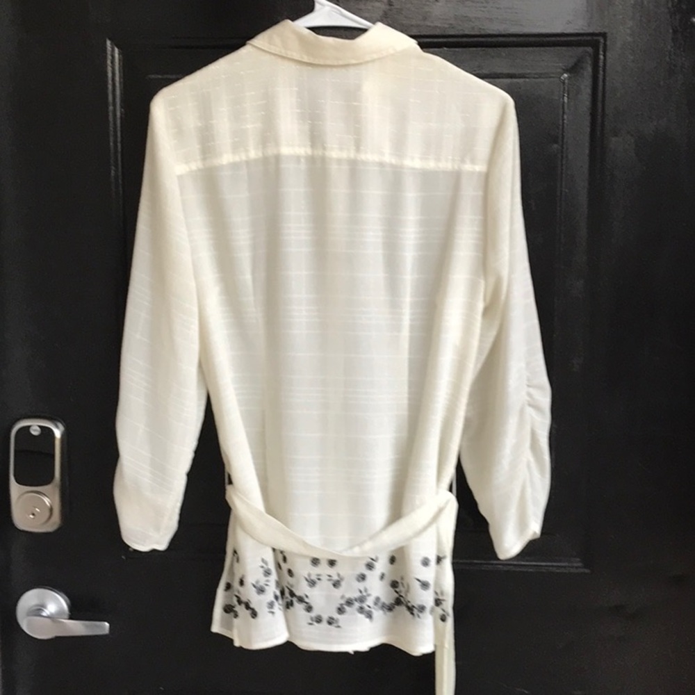 Silver Threads Run All Through This Pretty Blouse View 6